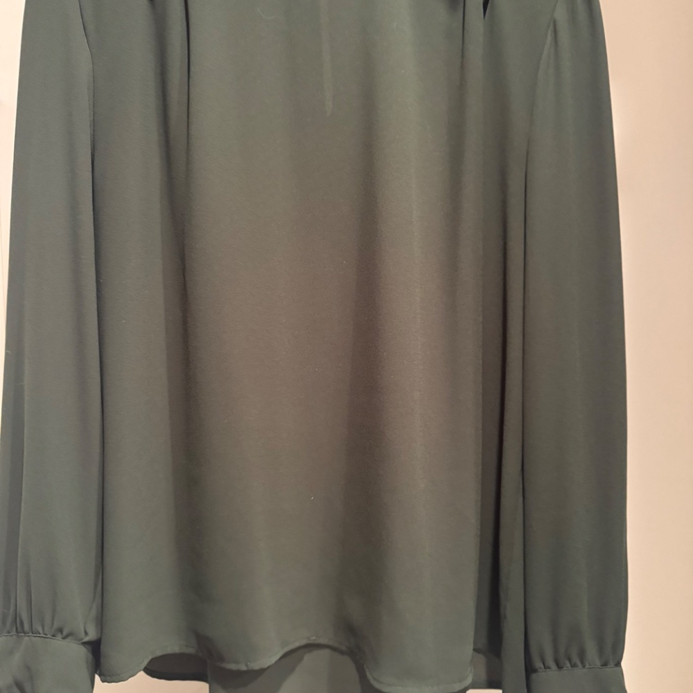 Silky LOFT Round neck Top.